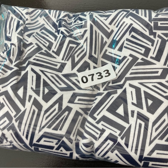 Kim Rogers women’s shirt - Picture 5 of 11